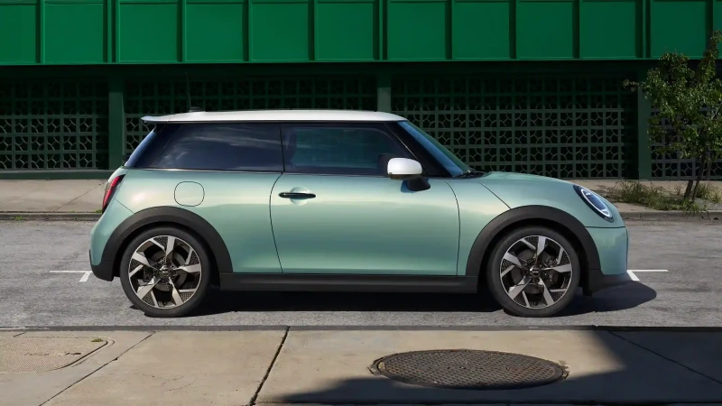 MINI 3-Door Cooper C Classic